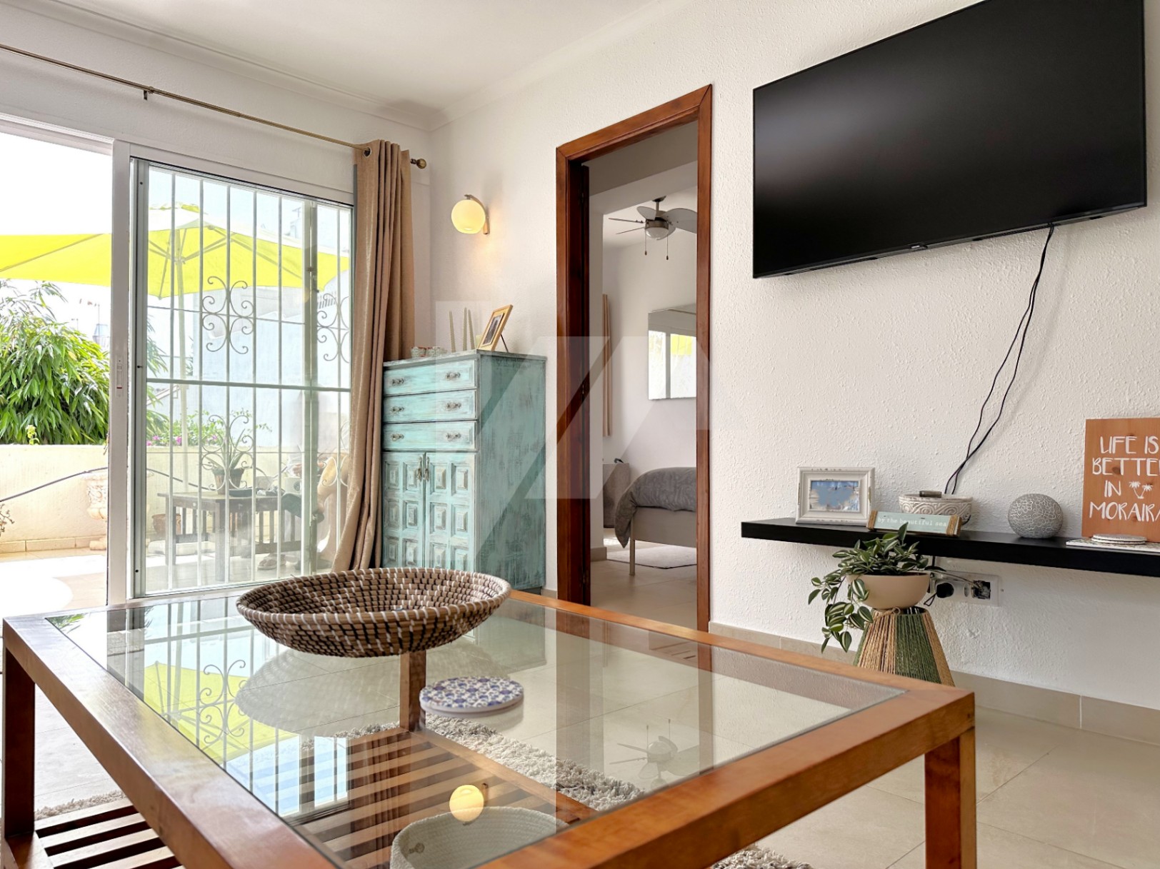 Appartement te koop in Moraira, op loopafstand van de stranden.