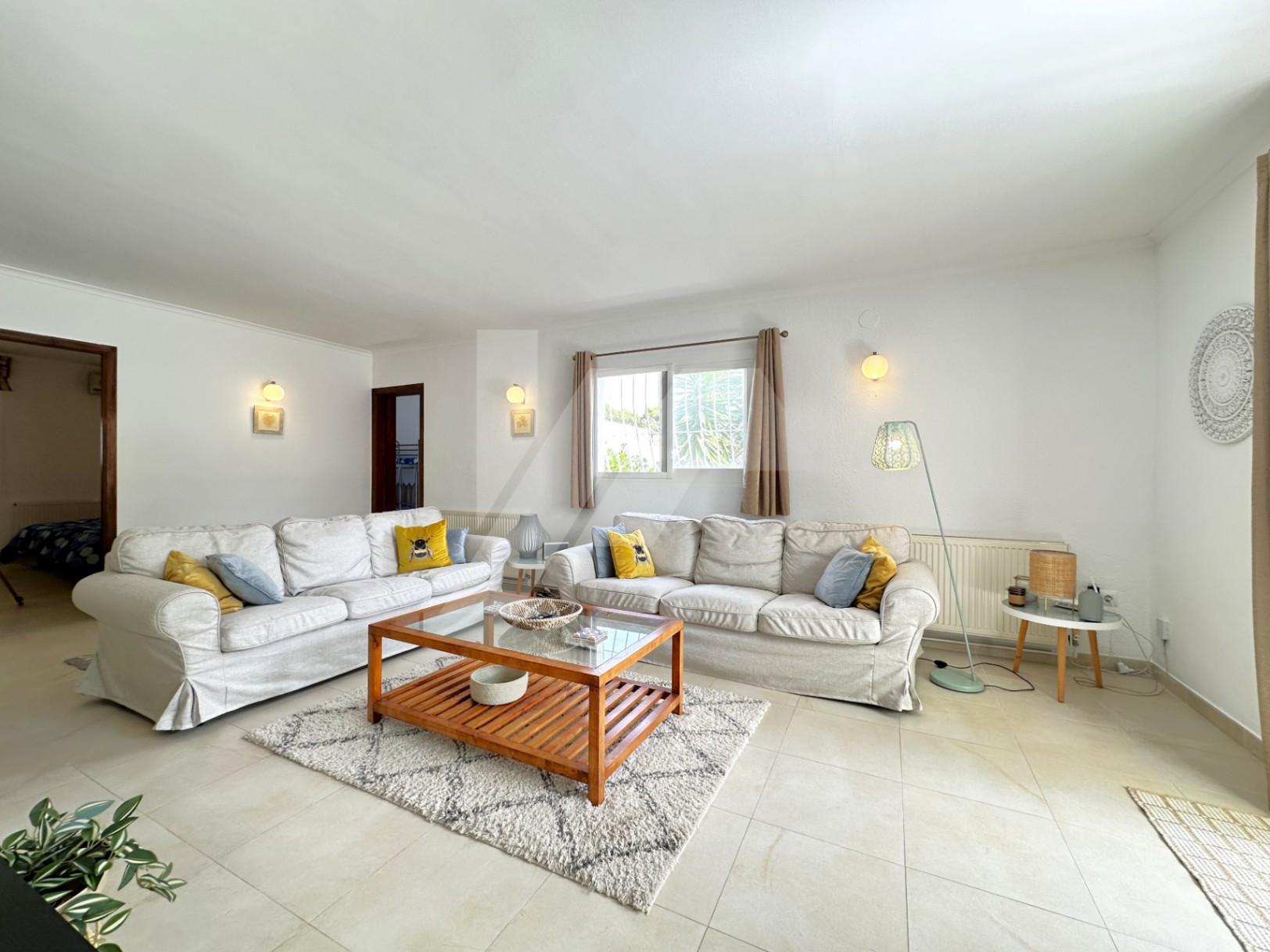 Appartement te koop in Moraira, op loopafstand van de stranden.