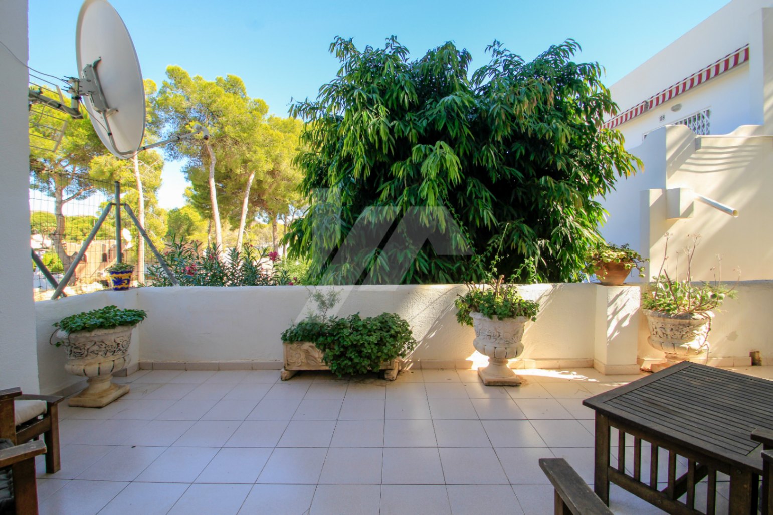 Appartement te koop in Moraira, op loopafstand van de stranden.