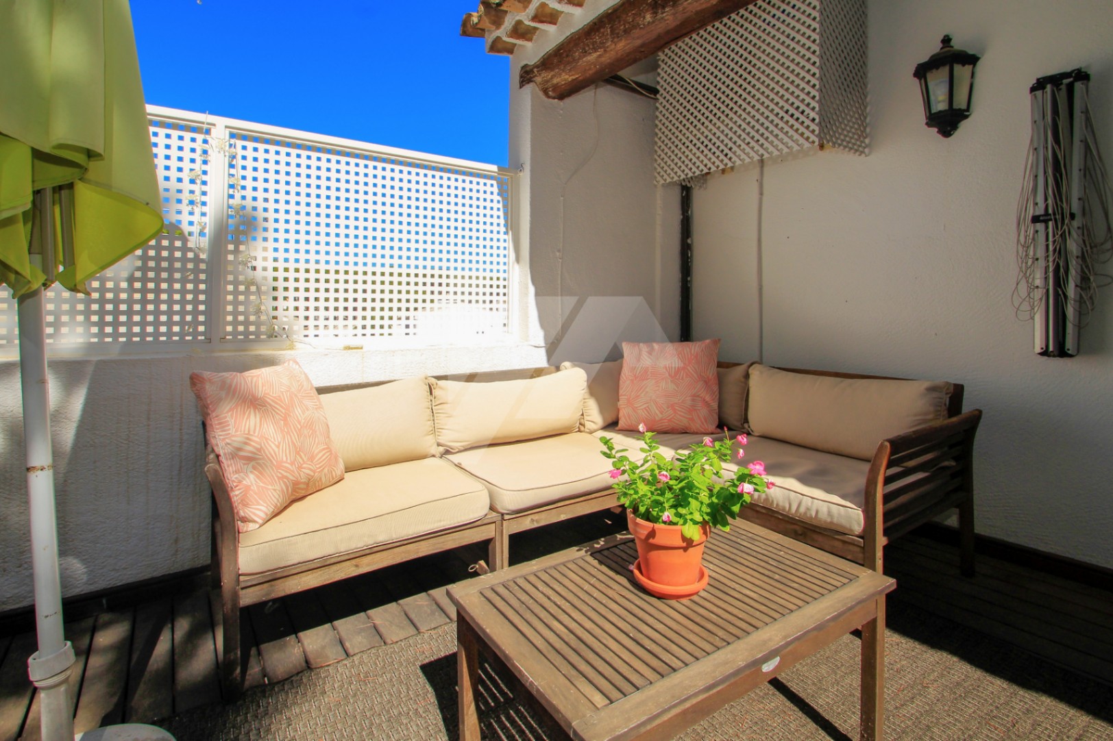 Appartement te koop in Moraira, op loopafstand van de stranden.