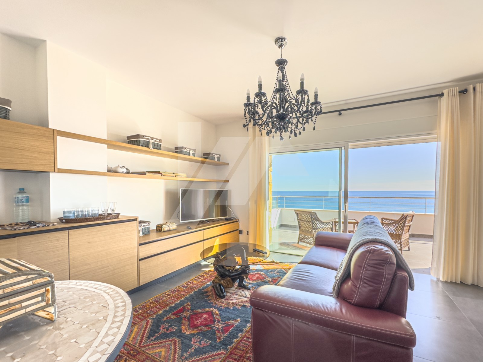 Villa te koop met uitzicht op zee, in La Fustera, Benissa.