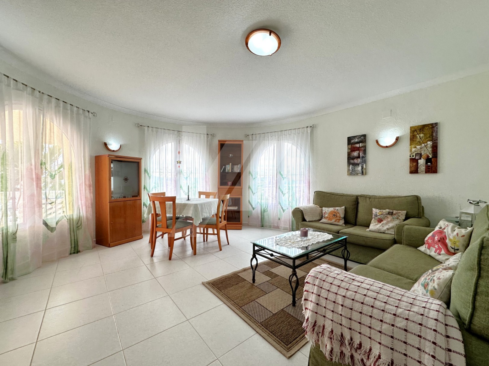 Villa met panoramisch zeezicht te koop in Benitachell, Costa Blanca.