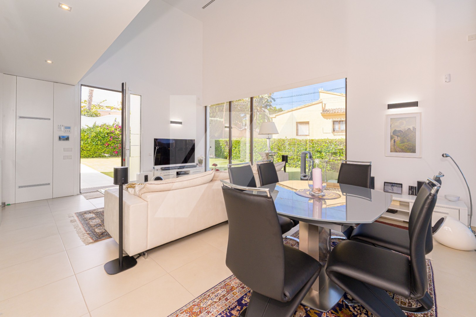 Moderne villa te koop in Moraira met uitzicht op zee, Costa Blanca.