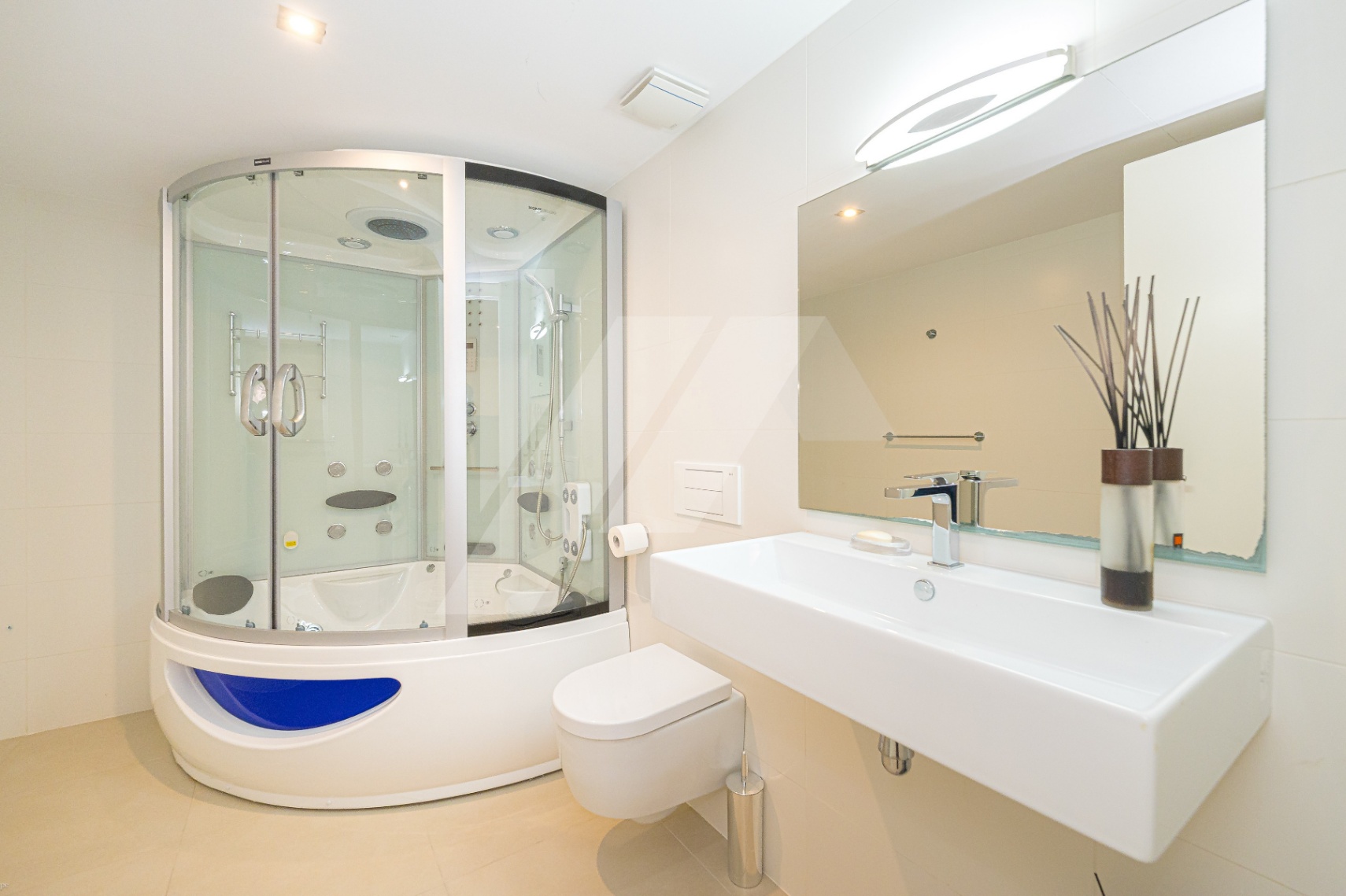 Moderne villa te koop in Moraira met uitzicht op zee, Costa Blanca.