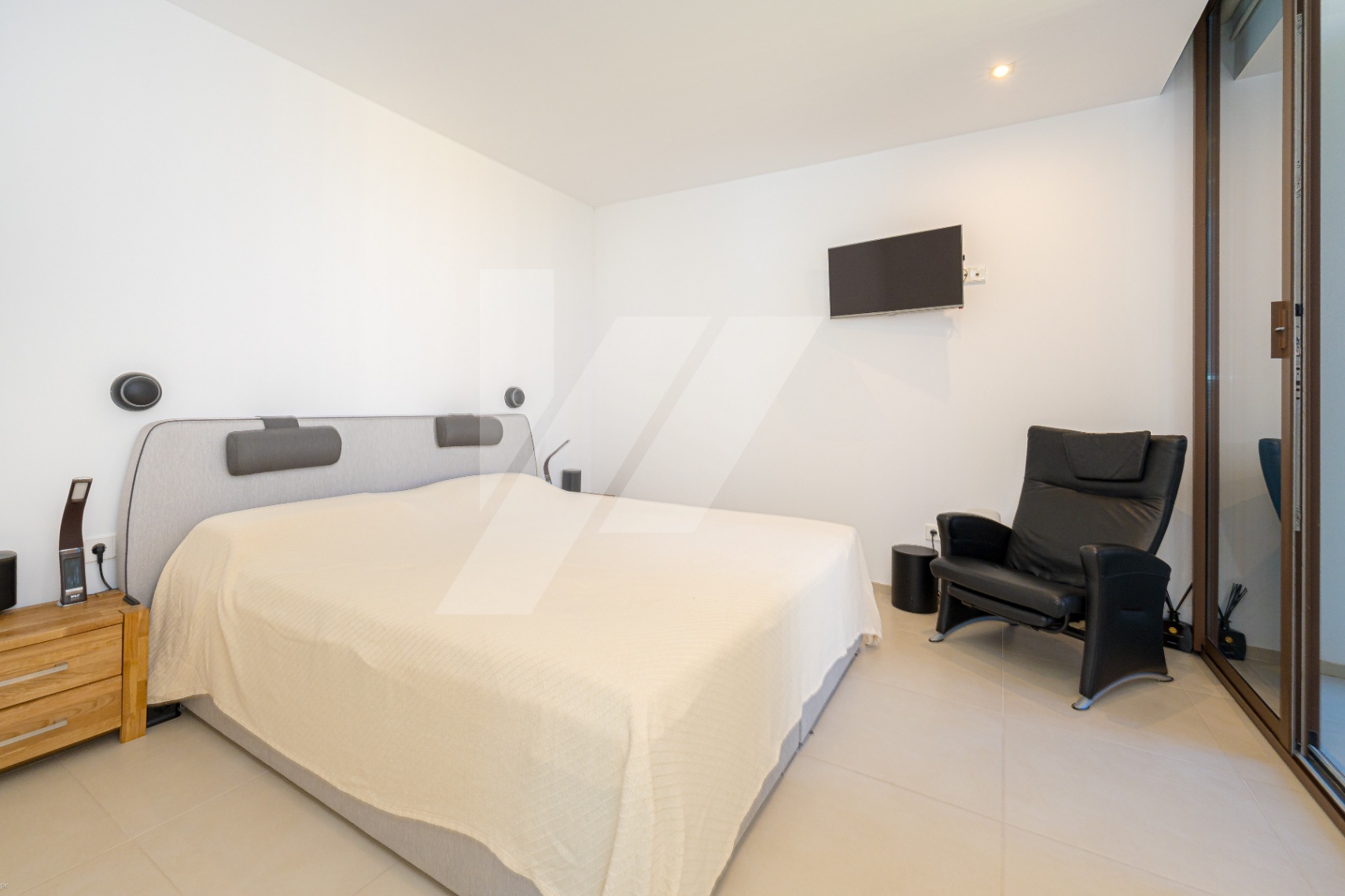 Moderne villa te koop in Moraira met uitzicht op zee, Costa Blanca.