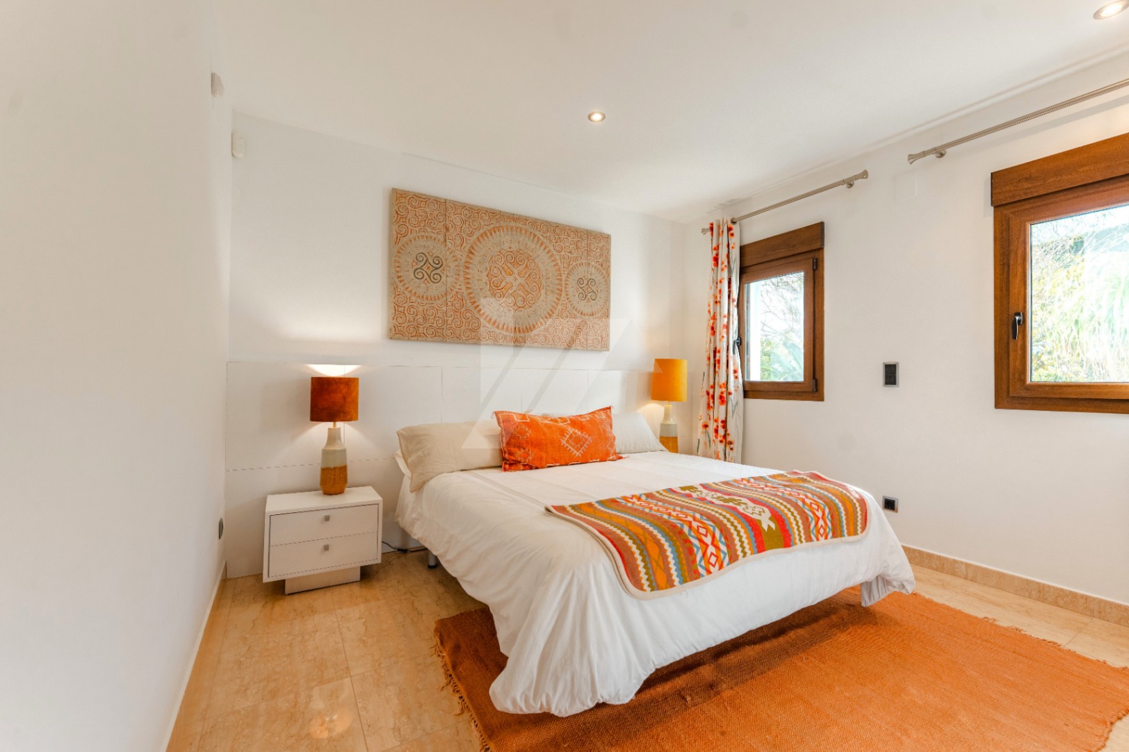 Ibiza-stijl villa te koop in Moraira, Costa Blanca.