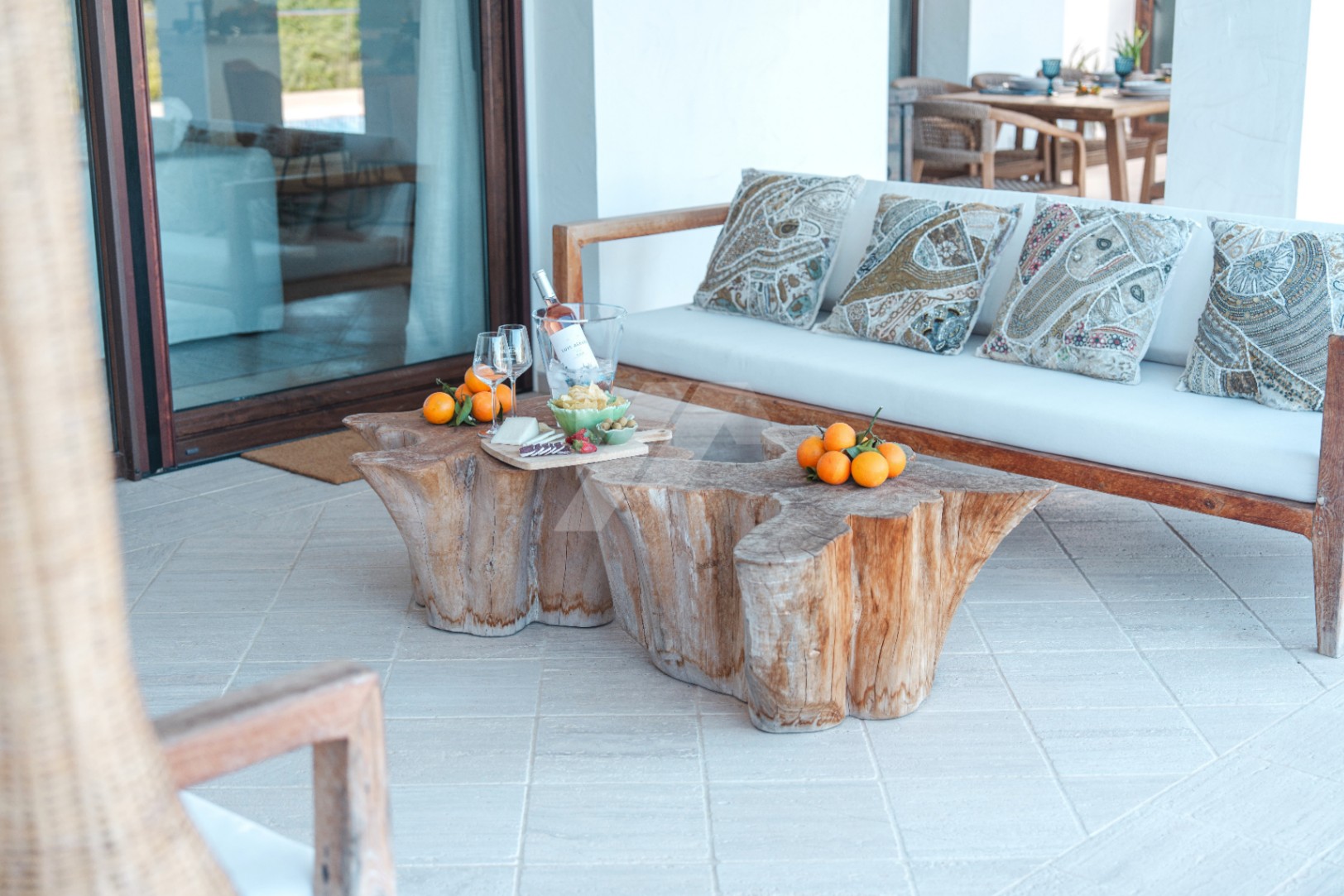 Ibiza-stijl villa te koop in Moraira, Costa Blanca.