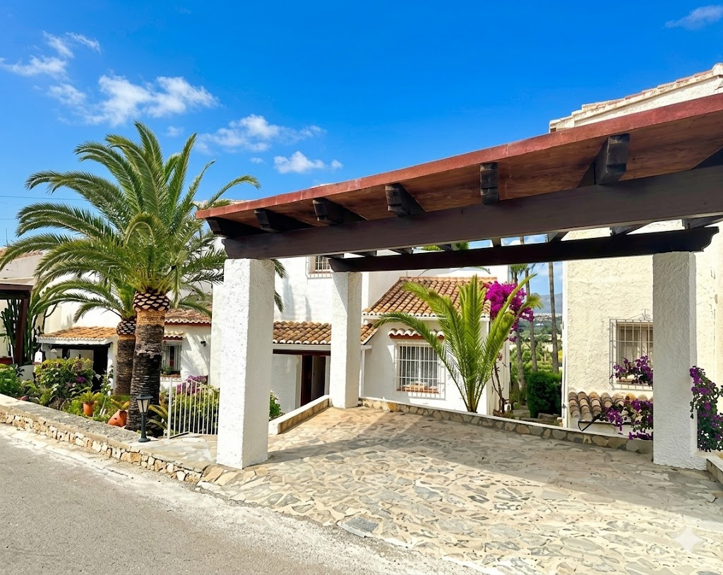 Bungalow te koop in Moraira, Costa Blanca.