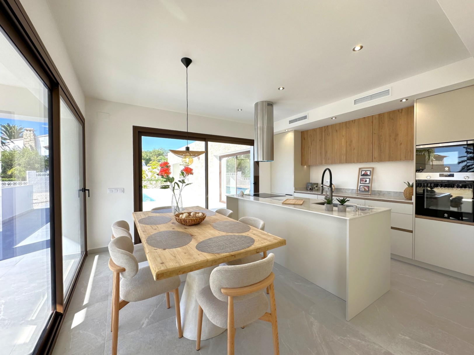 Luxe villa te koop in Moraira, Costa Blanca.