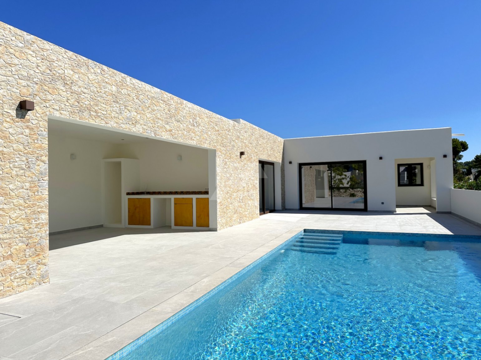 Luxe villa te koop in Moraira, Costa Blanca.