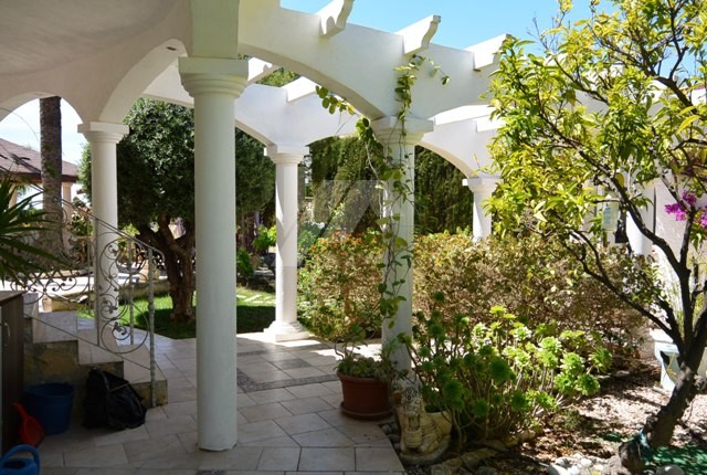 Villa te koop voor investering in Calpe, Costa Blanca.