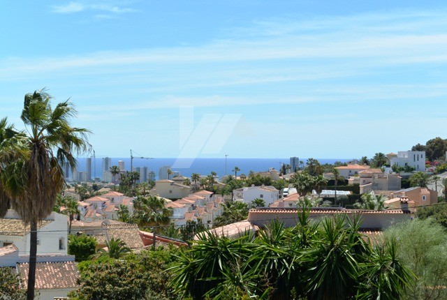 Villa te koop voor investering in Calpe, Costa Blanca.