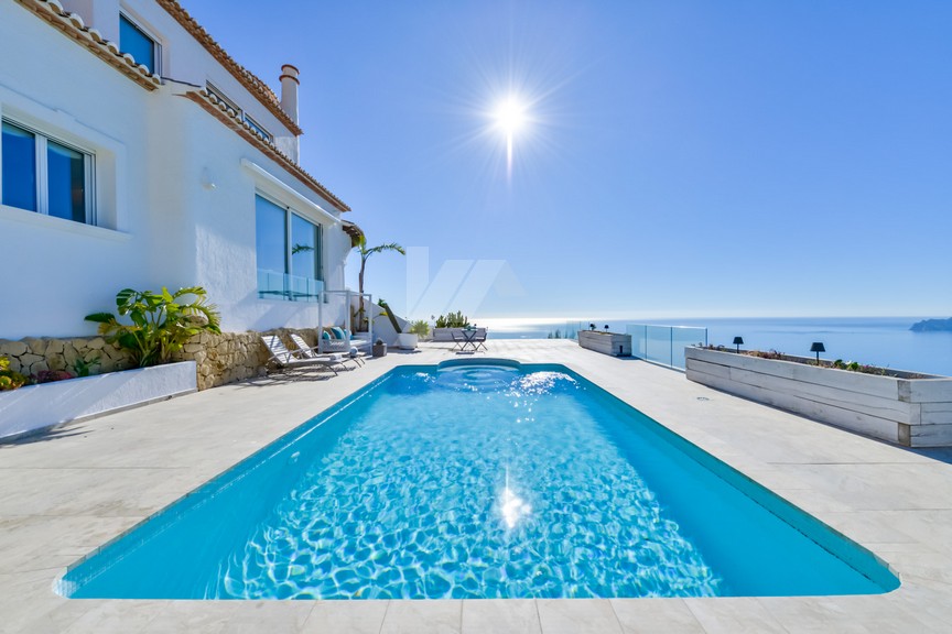 Fantastische villa met uitzicht op zee in Altea, Costa Blanca.