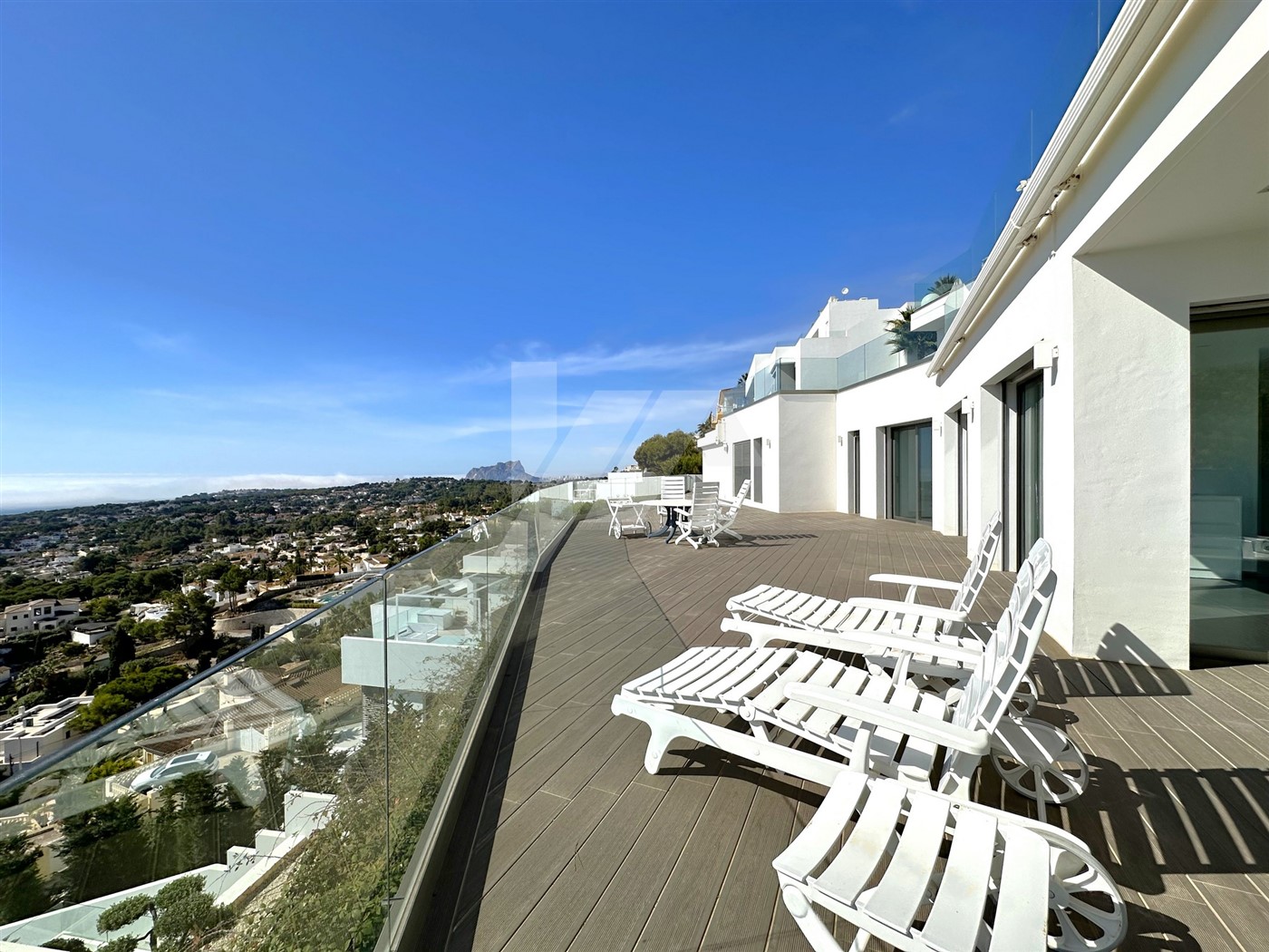 Exclusieve villa te koop met ongeëvenaard uitzicht op de Middellandse Zee in Moraira.