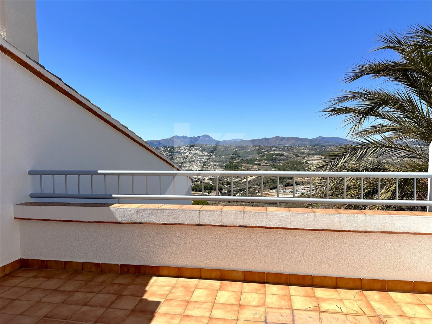 Uitzonderlijke villa te koop met uitzicht op zee in Moraira.