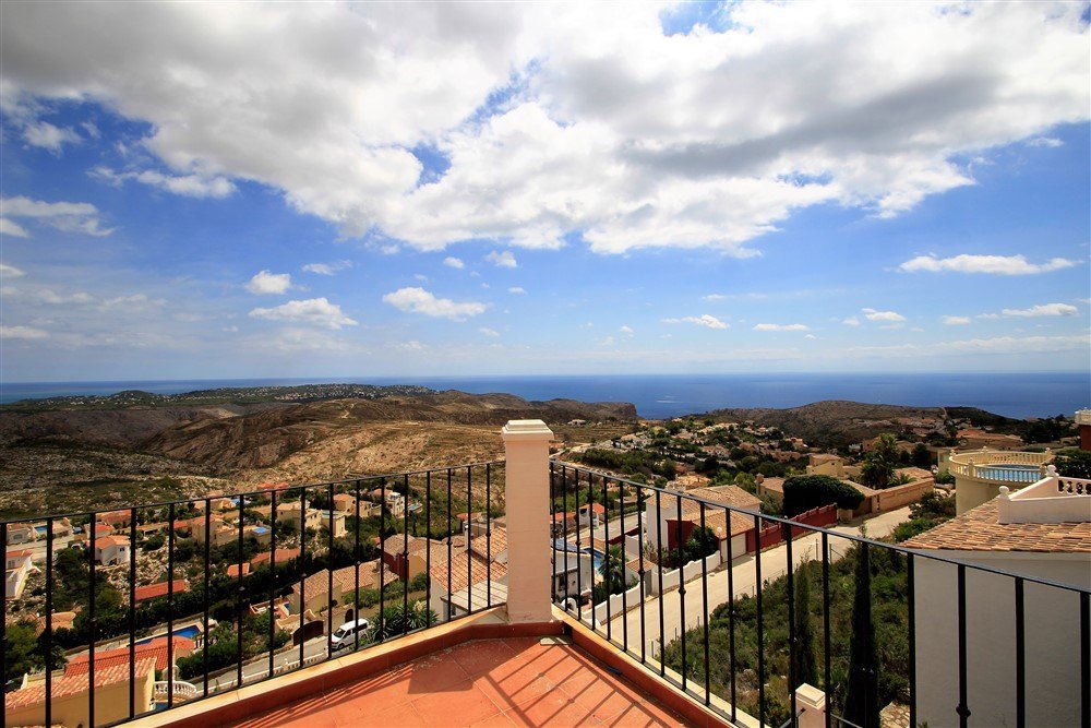 Sea view villa te koop in Cumbre del Sol Benitachell