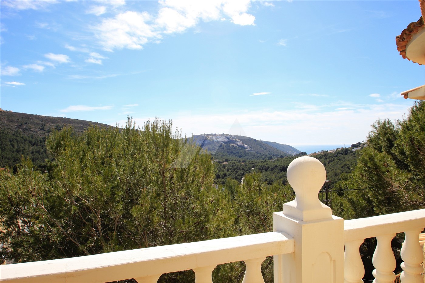 Villa te koop in Moraira met fantastisch uitzicht, Costa Blanca.